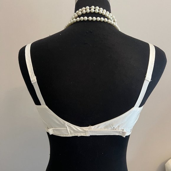 Vintage Franco' by Graceform Minimizing Bra Hand Sewn with Velvet In White - Picture 8 of 16